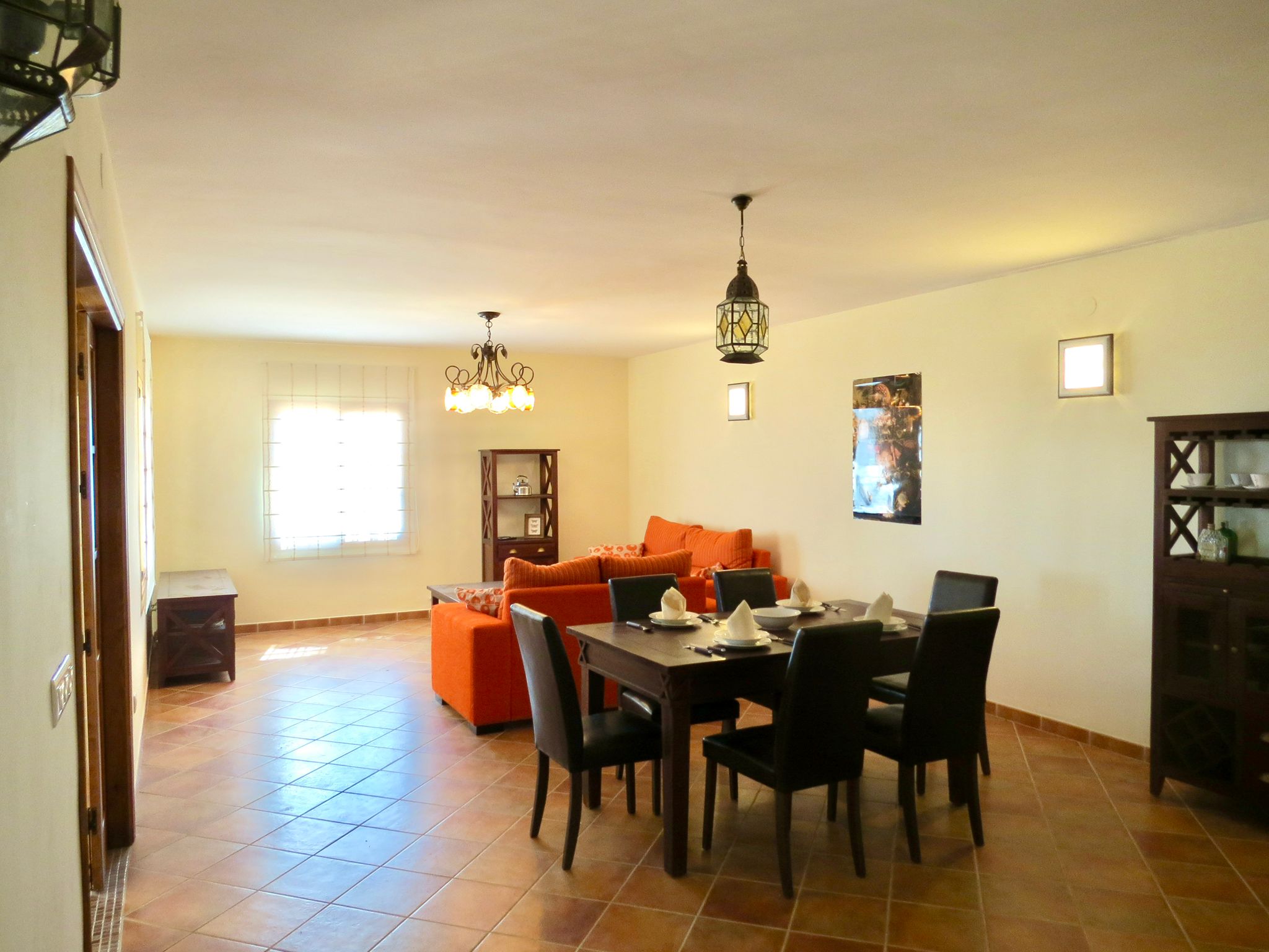 WhatsApp Image 2025-11-09 at 16.47.04 (1)