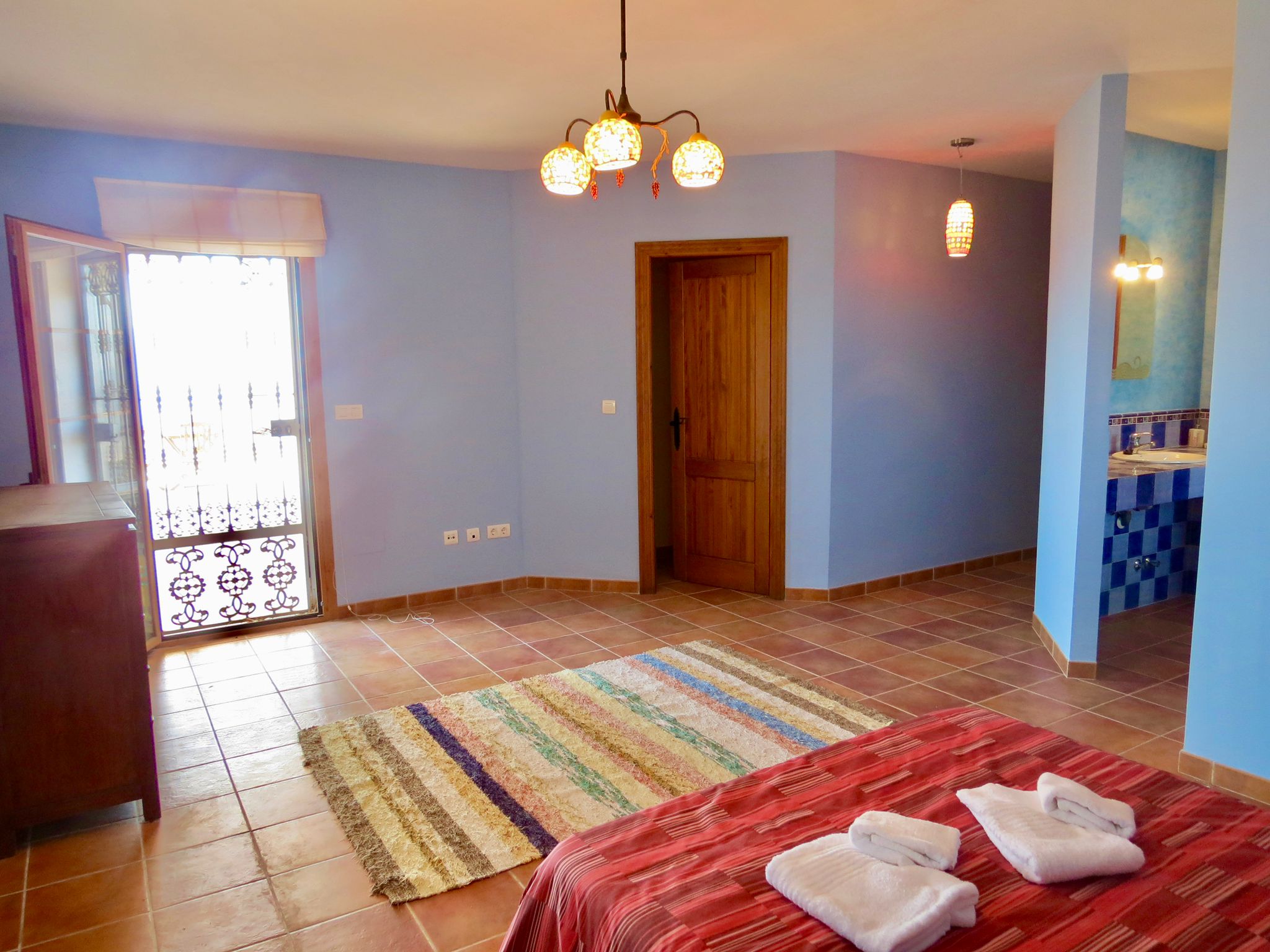 WhatsApp Image 2025-11-09 at 16.47.04